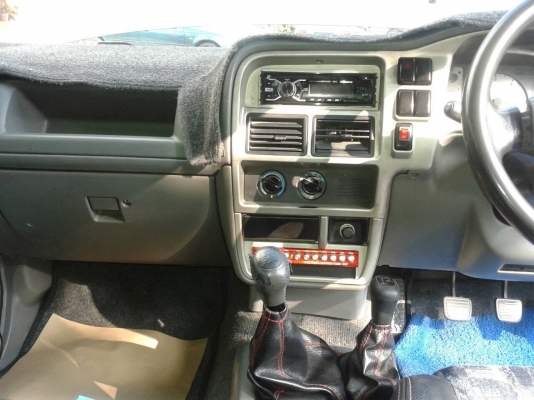 ปี02 4×4เครื่อง3.0ด่วนๆ ปี02 4×4เครื่อง3.0ด่วนๆ