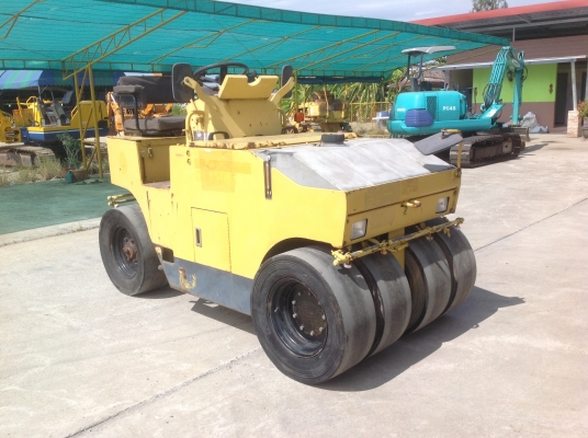 ขายรถบดล้อยางBomagรุ่นbw3Rมือสองญี่ปุ่นไม่เคยใช้งานในไทย