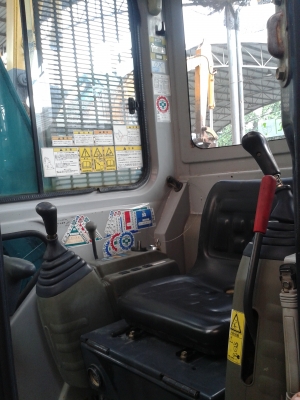 ต้องการขายรถขุดยี่ห้อ KOBELCO-SK75UR-3E รถนอกนำเข้าจากญี่ปุ่น