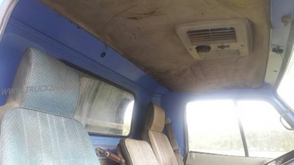 รถบรรทุก 6 ล้อดัมพ์ ยี่ห้อ ISUZU  เครื่อง 100 แรงม้า