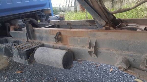 รถบรรทุก 6 ล้อดัมพ์ ยี่ห้อ ISUZU  เครื่อง 100 แรงม้า