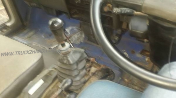 รถบรรทุก 6 ล้อดัมพ์ ยี่ห้อ ISUZU  เครื่อง 100 แรงม้า