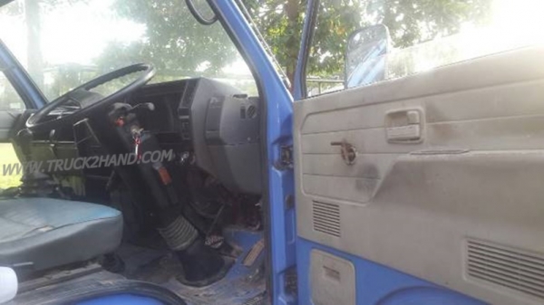 รถบรรทุก 6 ล้อดัมพ์ ยี่ห้อ ISUZU  เครื่อง 100 แรงม้า