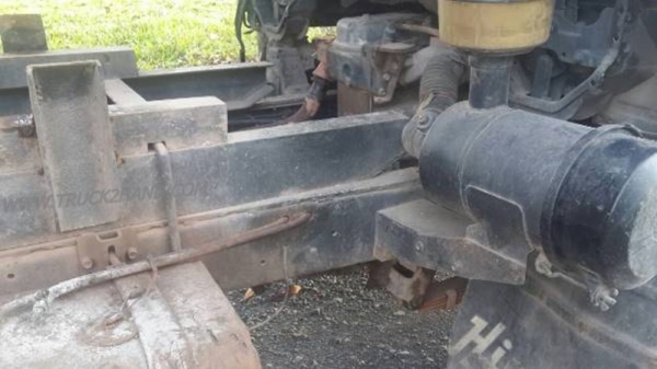 รถบรรทุก 6 ล้อดัมพ์ ยี่ห้อ ISUZU  เครื่อง 100 แรงม้า