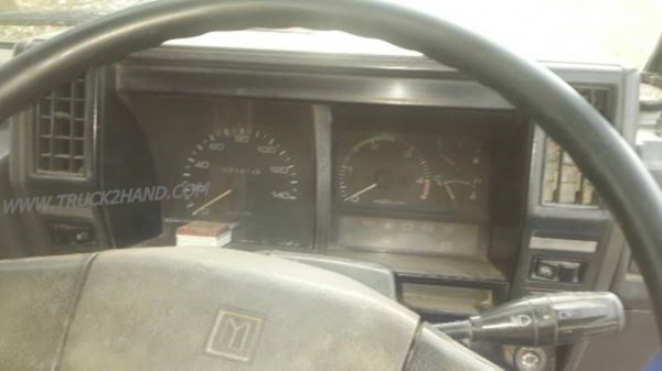 รถบรรทุก 6 ล้อดัมพ์ ยี่ห้อ ISUZU  เครื่อง 100 แรงม้า