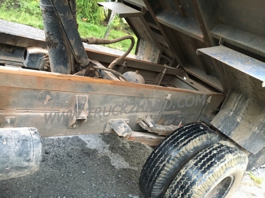 รถบรรทุก 6 ล้อดัมพ์ ยี่ห้อ ISUZU  เครื่อง 100 แรงม้า