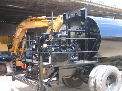 ถังสเปร์ยยางขนาด 6000 ลิตร พรือสั่งทำตามขนาดที่ต้องการได้ พร้อมอุปกรณ์สเปรย์ครบชุด พร้อมติดตั้งให้ฟรี