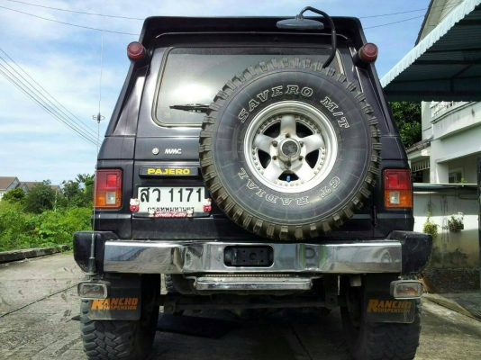 ปาเจโรเหลี่ยม 3ประตู