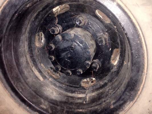 ISUZU NPR 115 HP 4BD1 หกล้อดั๊มพ์ กระบะดั๊มพ์เหล็ก 4 ตันความยาว 3.60 เมตรสภาพดี ช่วงล่างใหญ่ติด F หน้า F หลัง เครื่องแห้งแรงดี หัวเก๋งไม่มีผุภายในคอนโซลครบพร้อม เกียร์สั้น ช่วงล่างแน่น ยาง 8.25 ขอบ 16 สภาพดี 70\% พร้อมบรรทุกพร้อมใช้งาน เอกสารเล่มทะเบียนครบ