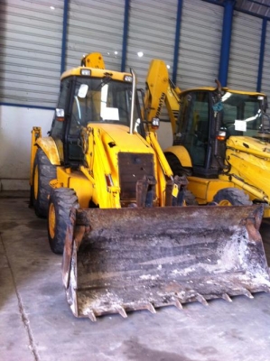 หน้าตักหลังขุด JCB 3CX #SLP3CXTS1E0922952 2001y 7462h โทร 098-858-5524 สามภพ ครับ