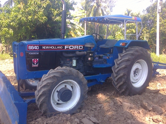 ขายรถฟอร์ด  6640  คานคาโล่  2  เพลา ดันหน้า  หาง  3  เล่มทะเบืยน   พร้อมใช้