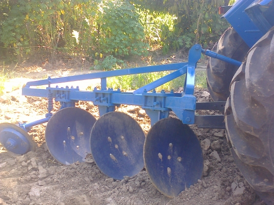 ขายรถฟอร์ด  6640  คานคาโล่  2  เพลา ดันหน้า  หาง  3  เล่มทะเบืยน   พร้อมใช้