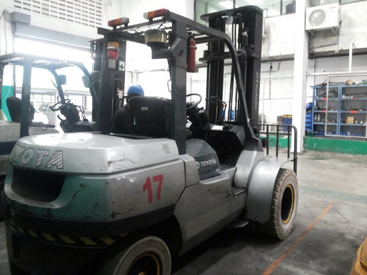 ฟอร์คลิฟต์ 4.5 ตัน Toyota 7FDU45 #61087 (Side shifter) Forklift 4 เมตร สนใจโทร. 080-6565422 (หนิง)