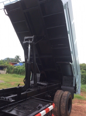 ISUZU6ล้อROCKY ดั๊ม 195 แรงแท้ เครื่องดี ครัทซีสวย กะบะต่อใหม่ ยาว 4.7ม. กว้าง 2.4 ม. ครัทซีใหญ่ยาวตลอด ขาย 830,000 บาท(ติดต่อ ศุภากร 081-4252943)