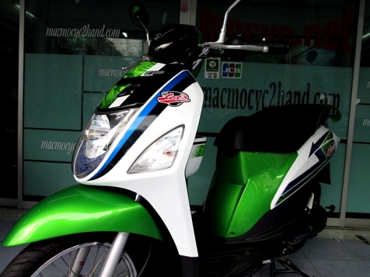 LET'S สีเขียวขาว รถเดือน กุมภาพันธ์.ปี 56ไมล์ 9 พันโล รุ่นใหม่หัวฉีด ของแถม 2 รายการ 19900