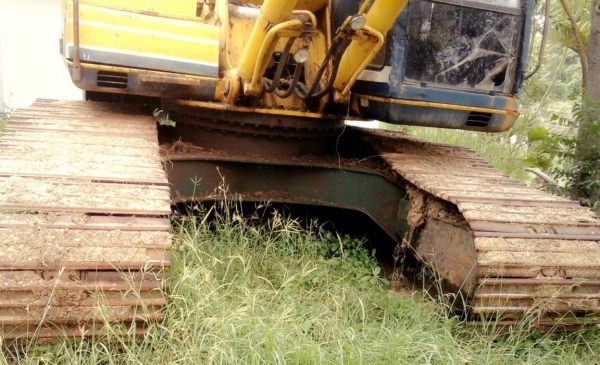 KOBELCO MARK III SK 200 รถบอดี้สวยสภาพดีพร้อมทำงาน เครื่องเดิมปั๊มเดิมทำงานไม่โหลด ภายในเก๋งอุปกรณ์ครบ มีหน้าจอ ไฟฟ้าตัด ภายนอกบูมอาร์มสวยไม่มีปะ เอวแน่นดี ช่วงล่างโซ่บูทใบแทรกหนาดีประมาณ 60\% เอกสารสัญญาซื้อขาย ราคาต่อรองได้ครับ