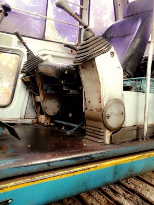 KOBELCO MARK III SK 200 รถบอดี้สวยสภาพดีพร้อมทำงาน เครื่องเดิมปั๊มเดิมทำงานไม่โหลด ภายในเก๋งอุปกรณ์ครบ มีหน้าจอ ไฟฟ้าตัด ภายนอกบูมอาร์มสวยไม่มีปะ เอวแน่นดี ช่วงล่างโซ่บูทใบแทรกหนาดีประมาณ 60\% เอกสารสัญญาซื้อขาย ราคาต่อรองได้ครับ