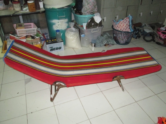 เตียงนอนสบายๆ  ขาย 300บาท  แข็งแรงครับ  ไม่ผิดหวัง