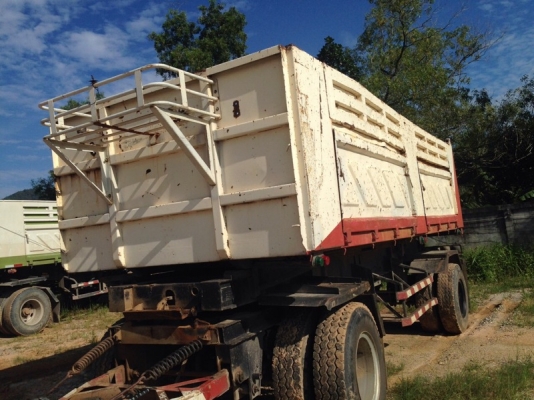 รถอีซูซุ 10 ล้อดั้ม 270 แรงม้า. ปี 48  ( ขายแม่ , ลูก )  สนใจติดต่อ 081 - 6079515