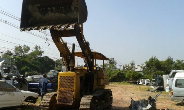 รถตักตีนตะขาบ catterpilla d4