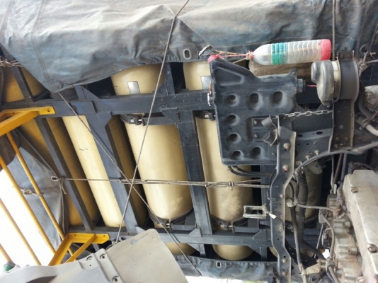 รถฮีโน่ 10 ล้อ รั้ว ( ไม่ดั้ม )  FM2P  260 แรงม้า. ปี 55  สนใจติดต่อ 081 - 6079515