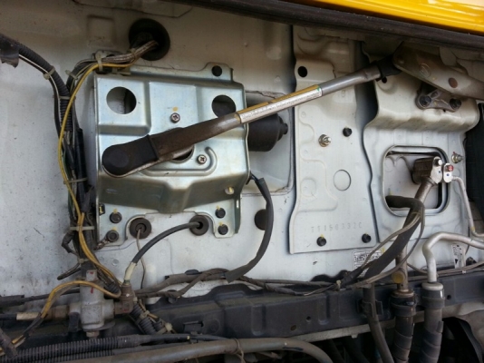 รถฮีโน่ 10 ล้อ รั้ว ( ไม่ดั้ม )  FM2P  260 แรงม้า. ปี 55  สนใจติดต่อ 081 - 6079515