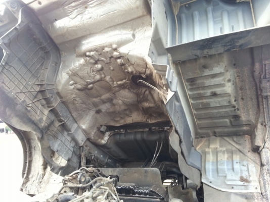 รถฮีโน่ 10 ล้อ รั้ว ( ไม่ดั้ม )  FM2P  260 แรงม้า. ปี 55  สนใจติดต่อ 081 - 6079515