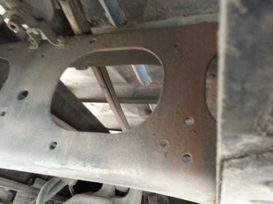 รถฮีโน่ 10 ล้อ รั้ว ( ไม่ดั้ม )  FM2P  260 แรงม้า. ปี 55  สนใจติดต่อ 081 - 6079515