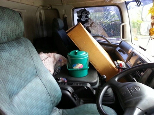 รถฮีโน่ 10 ล้อ รั้ว ( ไม่ดั้ม )  FM2P  260 แรงม้า. ปี 55  สนใจติดต่อ 081 - 6079515