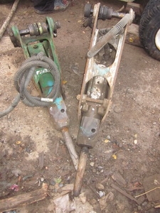 ขาย - หัวเจาะ หัวกระแทก เบรคเกอร์ สำหรับรถขุด รถแบคโฮ PC 10 -15-20 มือสองญี่ปุ่น แท้ ขาย - หัวเจาะ หัวกระแทก เบรคเกอร์ สำหรับรถขุด รถแบคโฮ PC 10 -15-20 มือสองญี่ปุ่น แท้