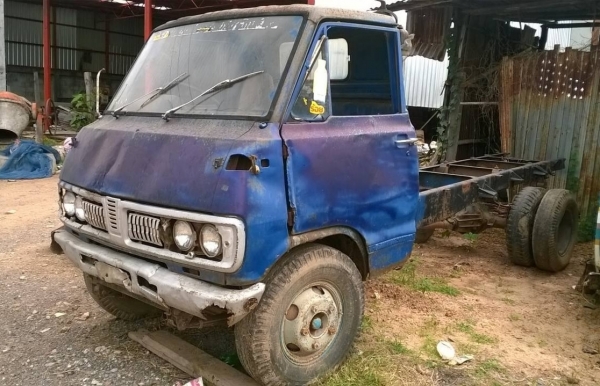 ขายหัวคัสซี 6 ล้อ TOYOTA ไม่มีทะเบียน คัสซีสวยตลอดเส้น เครื่อง B 85 แรงม้า รถขับได้ ราคาต่อรองได้ครับ