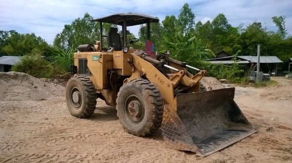 ขายรถตักสภาพดีใช้งานอยู่ทุกวัน B450 เอวอ่อน เครื่องดี ปั้มดี ยางใหม่ทั้ง 4 เส้น ซื้อไปใช้งานไม่ผิดหวังแน่นอนครับ ราคาต่อรองได้