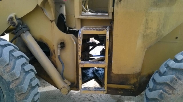 ขายรถตักสภาพดีใช้งานอยู่ทุกวัน B450 เอวอ่อน เครื่องดี ปั้มดี ยางใหม่ทั้ง 4 เส้น ซื้อไปใช้งานไม่ผิดหวังแน่นอนครับ ราคาต่อรองได้