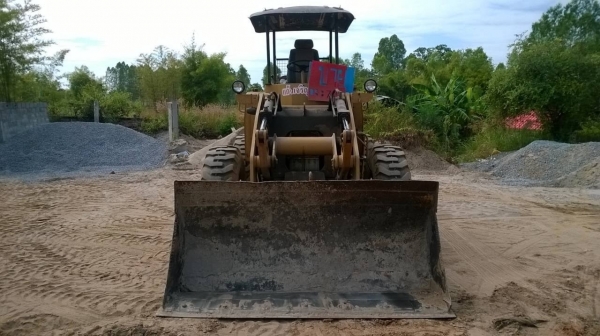 ขายรถตักสภาพดีใช้งานอยู่ทุกวัน B450 เอวอ่อน เครื่องดี ปั้มดี ยางใหม่ทั้ง 4 เส้น ซื้อไปใช้งานไม่ผิดหวังแน่นอนครับ ราคาต่อรองได้