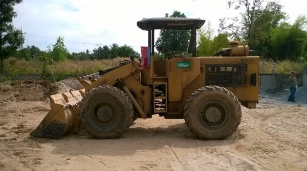 ขายรถตักสภาพดีใช้งานอยู่ทุกวัน B450 เอวอ่อน เครื่องดี ปั้มดี ยางใหม่ทั้ง 4 เส้น ซื้อไปใช้งานไม่ผิดหวังแน่นอนครับ ราคาต่อรองได้