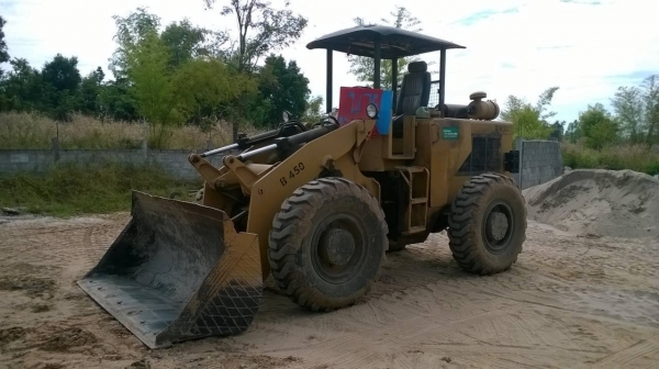 ขายรถตักสภาพดีใช้งานอยู่ทุกวัน B450 เอวอ่อน เครื่องดี ปั้มดี ยางใหม่ทั้ง 4 เส้น ซื้อไปใช้งานไม่ผิดหวังแน่นอนครับ ราคาต่อรองได้