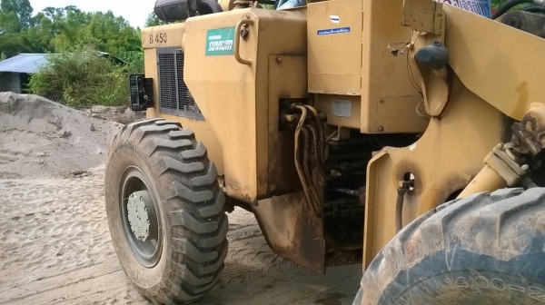 ขายรถตักสภาพดีใช้งานอยู่ทุกวัน B450 เอวอ่อน เครื่องดี ปั้มดี ยางใหม่ทั้ง 4 เส้น ซื้อไปใช้งานไม่ผิดหวังแน่นอนครับ ราคาต่อรองได้