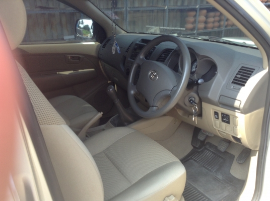 Vigo 2.5 4 ประตู เดิมๆ Vigo 2.5 4 ประตู เดิมๆ