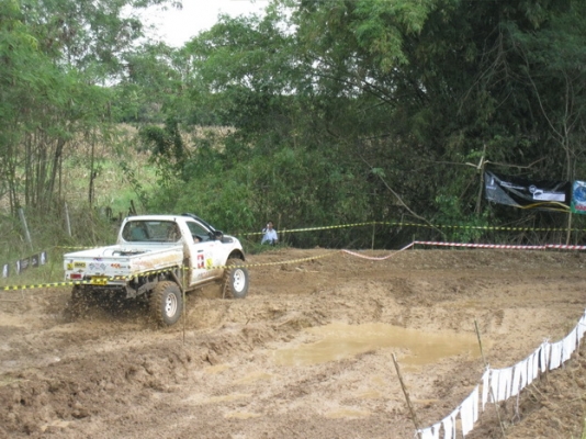 ขายกะบะลอย เปิด3ด้าน กว้าง1.4เมตร ยาว 2เมตร ใส่รถ4wd หล่อๆ