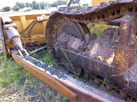 ขายรถแทรกเตอร์ CAT D5-B เกียตัด ตีนไก่ รถสวย ช่วงล่างเต็ม   สนใจโทรจองด่วน