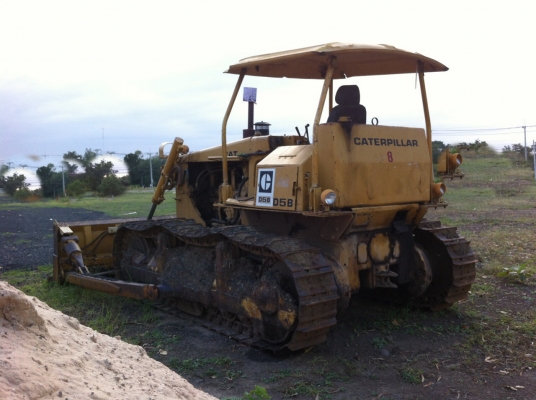 ขายรถแทรกเตอร์ CAT D5-B เกียตัด ตีนไก่ รถสวย ช่วงล่างเต็ม   สนใจโทรจองด่วน