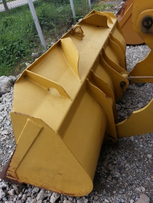 โปรโมชั่นส่งท้ายปี รถตัก KOMATSU WA 100-1 ซีเรียล 30,000 นำเข้าจาก ญี่ปุ่น+++ สวย เดิม ขายถูก 090-986-2521