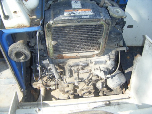 รถเกี่ยวข้าวนั่งขับญี่ปุ่น รถเกี่ยวข้าวนั่งขับญี่ปุ่น