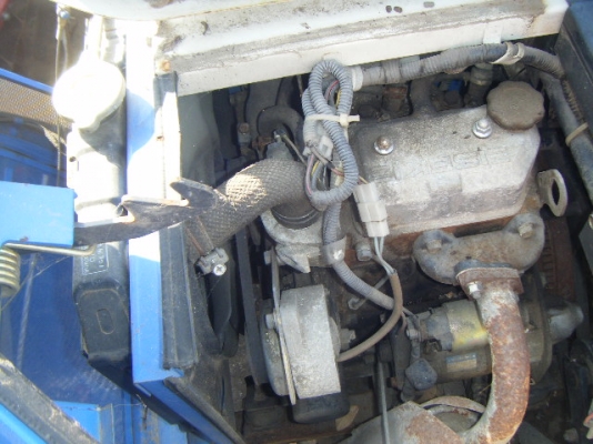 รถเกี่ยวข้าวนั่งขับญี่ปุ่น รถเกี่ยวข้าวนั่งขับญี่ปุ่น