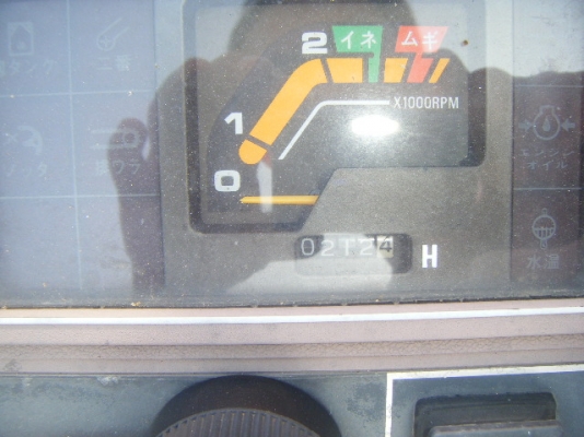 รถเกี่ยวข้าวนั่งขับญี่ปุ่น รถเกี่ยวข้าวนั่งขับญี่ปุ่น