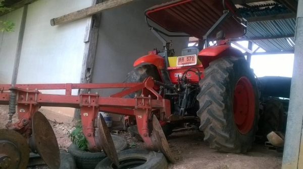 ขายรถไถ KUBOTA รุ่น M7040 รถปี 50 ใช้งานน้อยแค่ 6,000 ชั่วโมง ดันดินอย่างเดียวไม่เคยทำงานในไร่สวน มีผานดันหน้าและผาน 3 เอกสารทะเบียนครบ ราคาต่อรองได้ครับ