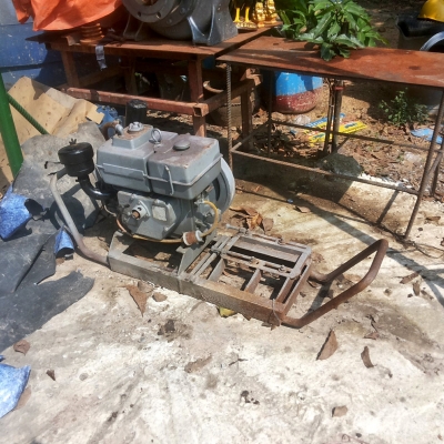 ขายเครื่องสูบน้ำคูโบต้า6.5แรง พร้อมแท่นเครื่องฟิตใหม่พร้อมใช้งาน มี2ตัวให้เลือก