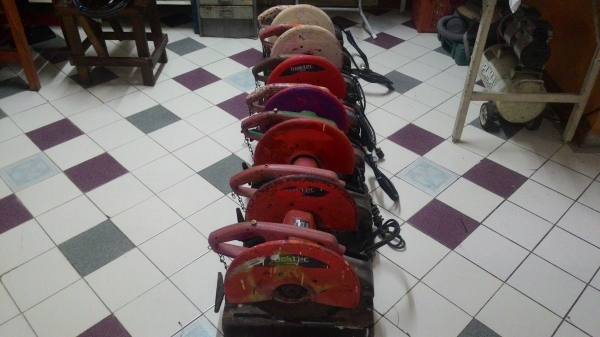 ขายไฟเบอร์ตัดเหล็กยี่ห้อMaktec รุ่นMT240 ขนาดใส่ใบ14นิ้วเสียงนิ่มๆทุกตัวครับ