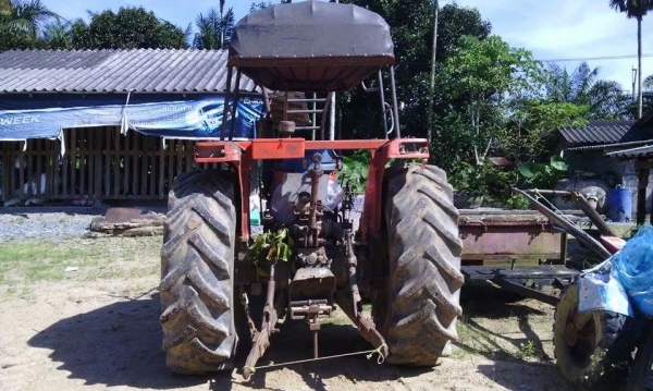 รถไถ kubota 8030