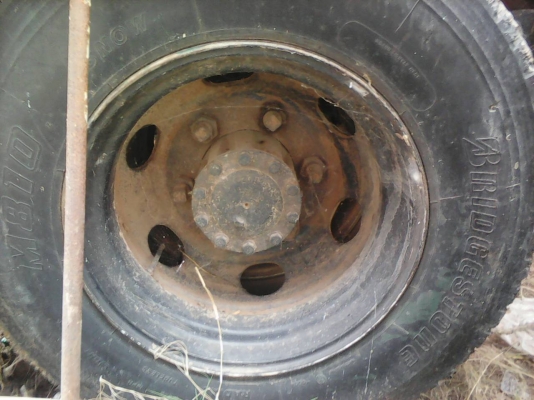 รถ6ล้อ รุ่นใหม่ไทยทำ บรรทุกน้ำ เครืองยนต์ ฮีโน่ eH-700 ช่วงล่าง Fยาง8.25 เครืองปั้มน้ำแยก รถขับใช้งานได้ดีแรงๆ ประหยัดน้ำมัน วิ่งไกลสบาย ครับ***ไม่มีเล่มทะเบียน***ไทยทำ***ไม่ไช้รถนำเข้า"ทำทะเบียนได้ป่าว"ครับ..สำนักงานขนส่ง...